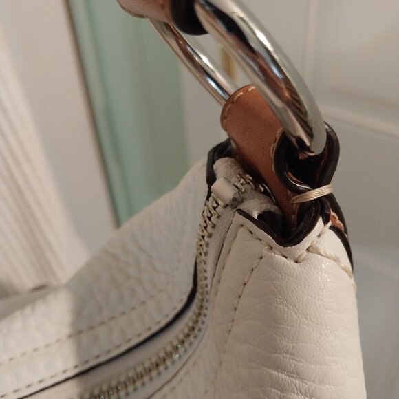 3470 Coach Soho White Pebble Leather Hobo Bag Ko851-F13108. - Picture 4 of 12